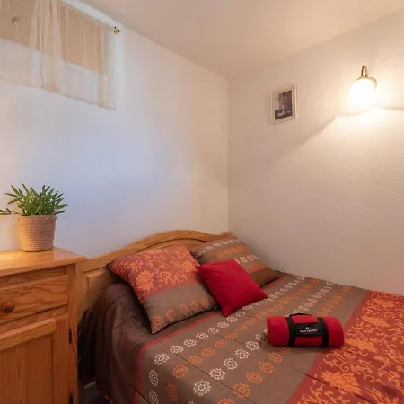 4 Pers. Avec Balcon, Parking Prive Et Casier A Skis, Proche Centre Saint-lary - Fr-1-296-220 *